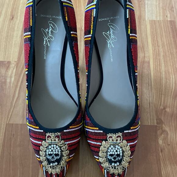 Donald J Pliner Beaded‎ Heels - Picture 1 of 7